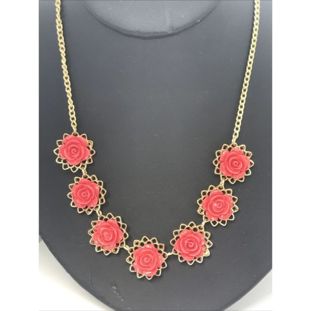 Acrylic Red‎ Roses Gold Tone Chain 18" Flower Floral Necklace